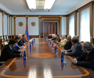 Վահագն Խաչատուրյանն ընդունել է ԽՍՀՄ և Ռուսաստանի Դաշնության մի խումբ դեսպանների