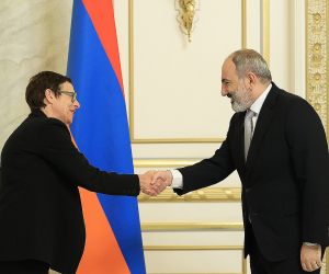 Никол Пашинян принял посла Франции в Армении