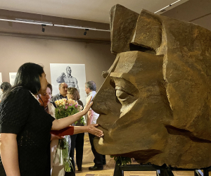 Yerevan’s “Worker” Statute Makes Public Appearance 25 Years After Removal