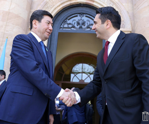 ԱԺ նախագահ Ալեն Սիմոնյանն ընդունել է Ղազախստանի Մաժիլիսի նախագահի գլխավորած պատվիրակությանը