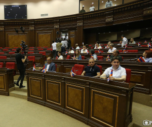 Проект заявления оппозиции не вошел в повестку заседания НС