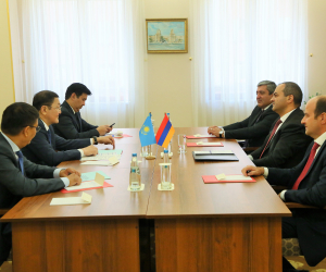 Արթուր Դավթյանը Մինսկում հանդիպում է ունեցել Ղազախստանի գլխավոր դատախազի հետ