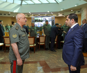 Խորհրդակցություն՝ Սուրեն Պապիկյանի գլխավորությամբ
