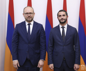 Ռուբեն Ռուբինյանը հանդիպել է Լեհաստանի ԱԳ նախարարի տեղակալի գլխավորած պատվիրակության հետ