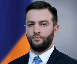 Արամ Թորոսյանը նշանակվել է ՊՆ մամուլի քարտուղար