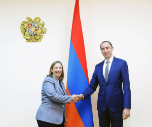 Ռոբերտ Խաչատրյանն ընդունել է ԱՄՆ դեսպան Լին Թրեյսիին