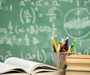 Բարձրագույն կրթությամբ մանկավարժի որակավորում չունեցող, սակայն 30 կրեդիտ ստացած անձինք կարող են դասավանդել դպրոցում