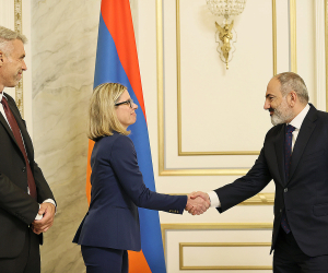 Премьер-министр Пашинян принял регионального вице-президента Всемирного банка