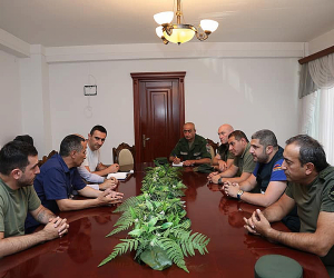 ԱԻ նախարարը հանդիպել է Սյունիքի մարզպետի հետ և այցելել Կապանի ՀՓՋ