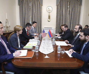 Արարատ Միրզոյանը Նյու Յորքում հանդիպել է USAID-ի կառավարիչ Սամանթա Փաուերին