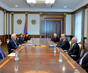 Վահագն Խաչատուրյանն ընդունել է ՍԴՀԿ կենտրոնական վարչության անդամներին