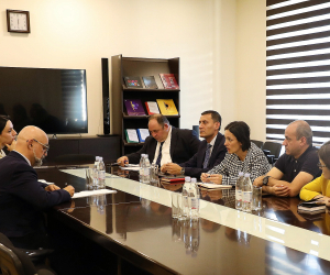 Gulbenkian Foundation Reps, Government Officials Discuss Teaching Western Armenian in Armenia
