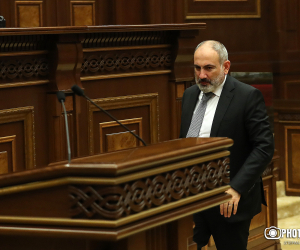 Н.Пашинян: “Серж Саргсян оставил на столе документ о капитуляции и ушел” 