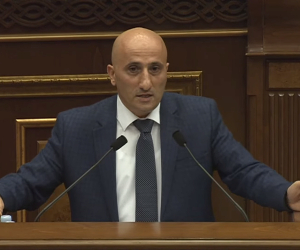 Հարց ԿԸՀ նախագահի թեկնածուին. «ժողովրդավարությունը օդ է, ջուր է, հող է, թե՝ կրակ»
