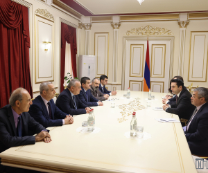 ԱԺ նախագահ Ալեն Սիմոնյանը հյուրընկալել է արցախցի գործընկերներին