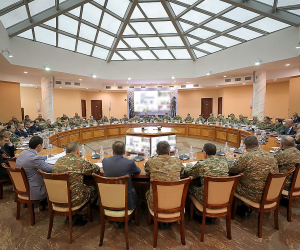 Խորհրդակցություն ՊՆ-ում՝ Սուրեն Պապիկյանի գլխավորությամբ