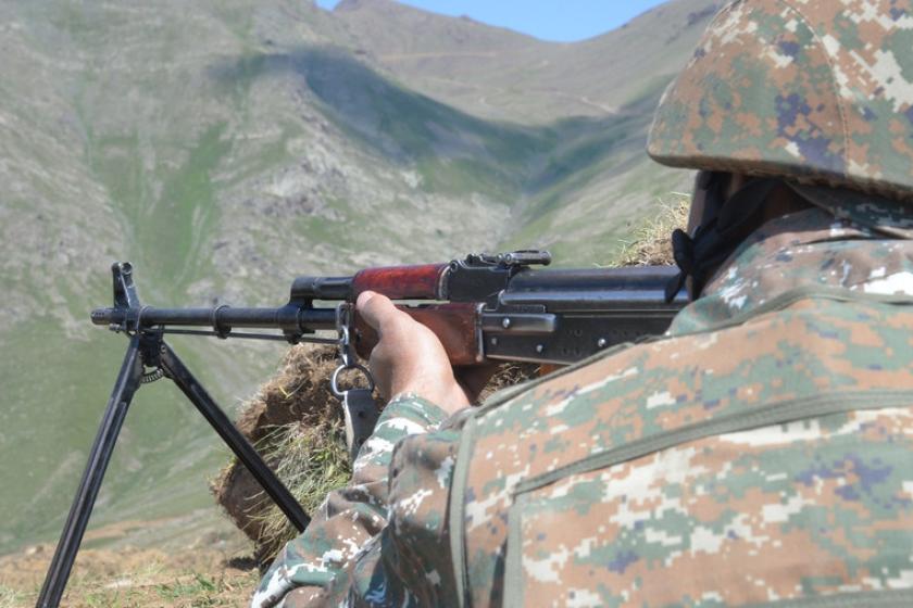 ВС Азербайджана открыли огонь в восточной части армяно-азербайджанской границы