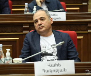 «Վերածնվող Հայաստան» կուսակցությունը դադարեցնում է Ազգային ժողովում իր գործունեությունը