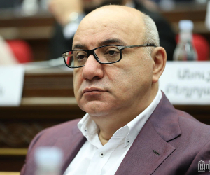 Գուրգեն Արսենյանի նկարների ընդհանուր արժեքը 533 մլն դրամ է. ինչու պատգամավորին դուր չեկավ թանկարժեք նկարների օրինակը