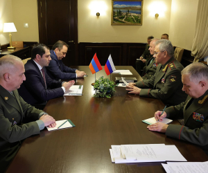 Պապիկյանն ու Շոյգուն քննարկել են ռազմական և ռազմատեխնիկական համագործակցության մի շարք հարցեր