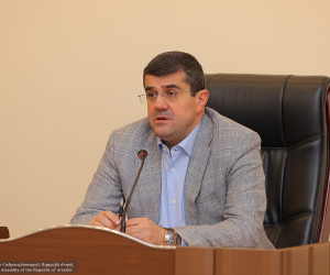 Արցախը ՀՀ-ին կապող միակ մայրուղու փակումն Ա․ Հարությունյանը որակել է որպես պետականորեն հստակ պլանավորած միջոցառում