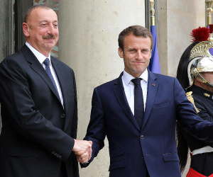 Macron Urges Aliyev to Reopen Lachin Corridor