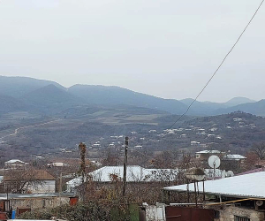 «Միջանցքի փակվելու պատճառով ընտանիքս կիսվել է, հայրս մնացել է Լիսագորի ճանապարհին». Կարմիր Շուկայի բնակիչ