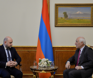 Նախագահ Վահագն Խաչատուրյանն ընդունել է ԿԲ նախագահ Մարտին Գալստյանին