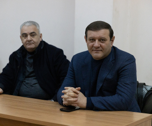 Տարոն Մարգարյանի և Արման Սահակյանի՝ լիազորությունները չարաշահելու գործով նիստը հետաձգվեց