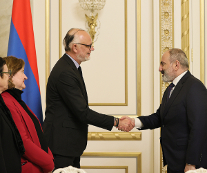 Փաշինյանը հյուրընկալել է Ֆրանսիայի նախկին վարչապետ Էդուարդ Ֆիլիպին