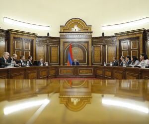 Կառավարությունում խորհրդակցություն է անցկացվել տնտեսության զարգացման ծրագրերի վերաբերյալ