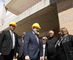 Վարչապետը շրջել է Արագածոտնի մարզի համայնքներում և ծանոթացել պետական ծրագրերի ընթացքին