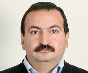 Մահացել է Գրականության ինստիտուտի տնօրեն Վարդան Դեւրիկյանը