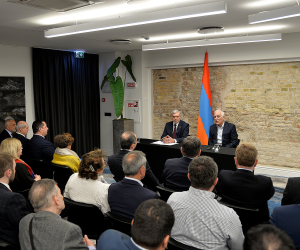 Վահագն Խաչատուրյանը հանդիպել է Լիտվայի հայկական համայնքի ներկայացուցիչներին