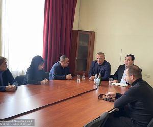 Արցախի «Ազատ հայրենիք- ՔՄԴ» խմբակցության անդամները հանդիպել են պետնախարար Գուրգեն Ներսիսյանի հետ