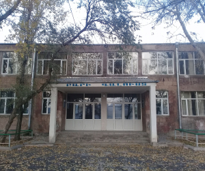 Մայրը պնդում է, որ դպրոցում վիրավորել են որդուն, իր հանդեպ էլ բռնություն կիրառել, նա դիմել է ոստիկանություն