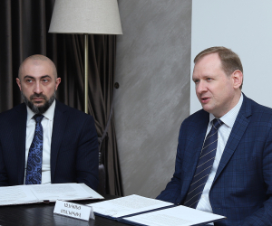 Նախարար Գրիգոր Մինասյանը հանդիպել է «Հարավկովկասյան երկաթուղի» ՓԲԸ-ի գլխավոր տնօրեն Ալեքսեյ Մելնիկովի հետ