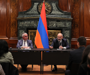 Премьер-министр Пашинян провел встречу с представителями армянской общины Чехии