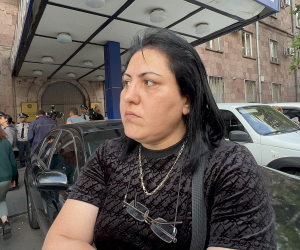 Զոհված զինծառայողի մայրը մանրամասներ է պատմում Աշոտ Փաշինյանին տեղի ունեցած միջադեպից (տեսանյութ)
