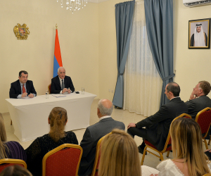 Վահագն Խաչատուրյանը հանդիպել է Կատարի հայ համայնքի ներկայացուցիչներին