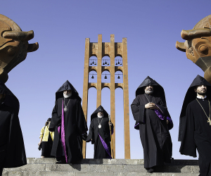 Catholicos Karekin II Prays for Fallen Defenders of the Homeland at Sardarapat Memorial