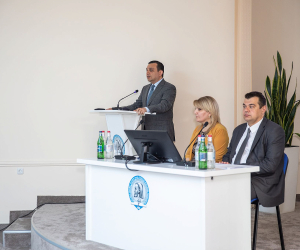 Թմրամիջոցների դեմ պայքարը ԵՊԲՀ-ում համախմբել է առաջատար մասնագետներին