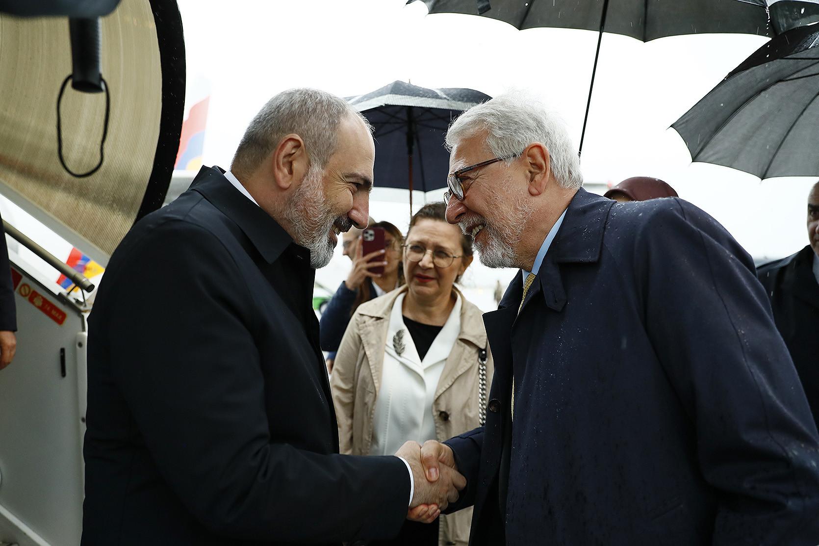 Pashinyan in Ankara for Erdoğan Inauguration