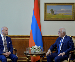 Նախագահ Վահագն Խաչատուրյանն ընդունել է հայ-կանադական «ԱԳԱՊԵ» ընկերության հիմնադիր ղեկավար Գրեմ Ջոնսոնին
