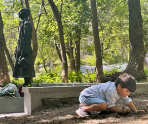 Family of Sculptor Ghukas Chubaryan Donates Statute to Yerevan Park