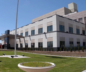 Կանզասի նահանգապետ Լորա Քելին և բրիգադային գեներալ Մայքլ Վեներդին կայցելեն Հայաստան