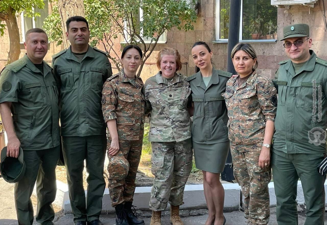 Կանզասի պատվիրակությունն այցելել է Կենտրոնական կլինիկական զինվորական հոսպիտալ․ ՊՆ
