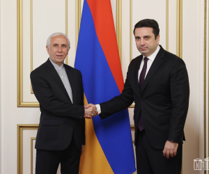 ԱԺ նախագահ Ալեն Սիմոնյանն ընդունել է Հայաստանում առաքելությունն ավարտող Իրանի դեսպանին