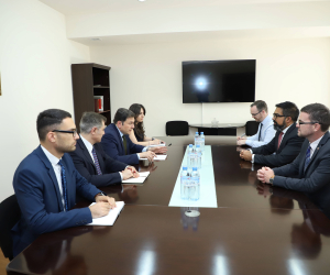 Պարույր Հովհաննիսյանը հանդիպել է Կումար Այիրին