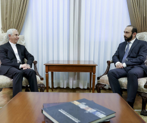 Armenian Foreign Minister Bides Farewell to Departing Iranian Foreign Minister